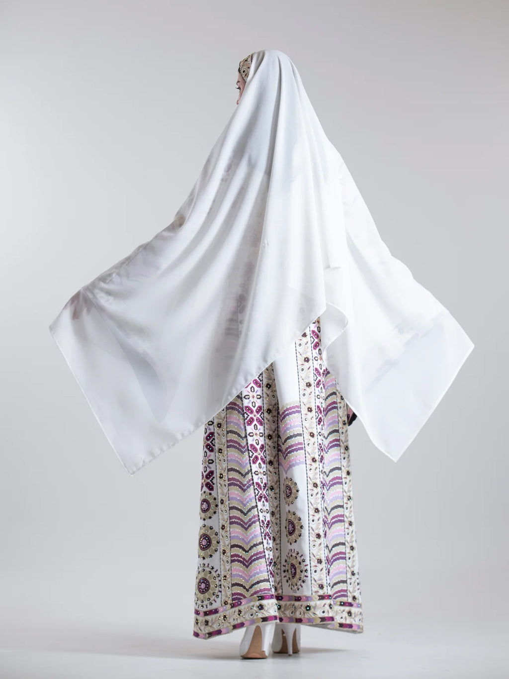 Dianna Luxury Thoub