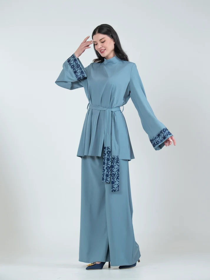 Women's embroidered set 1